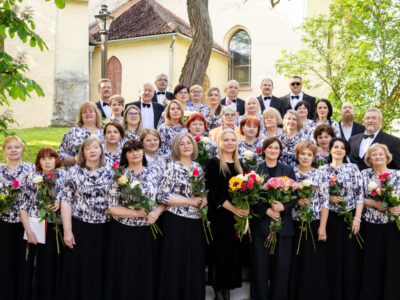 Kuldīgas Sv. Katrīnas baznīcā izskanēja jauktā kora “Ventava” 55 gadu jubilejas koncerts